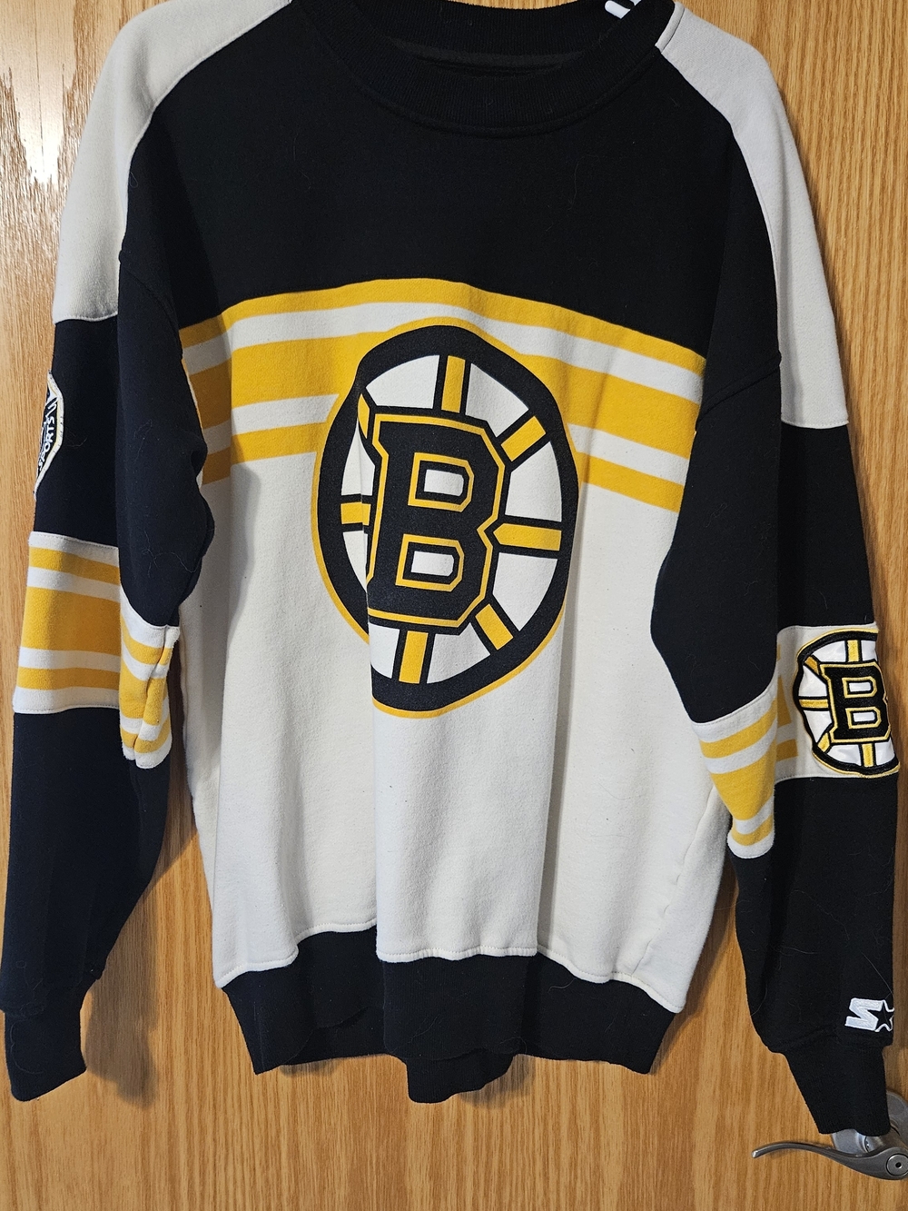 STARTER Boston Bruins Sweatshirt